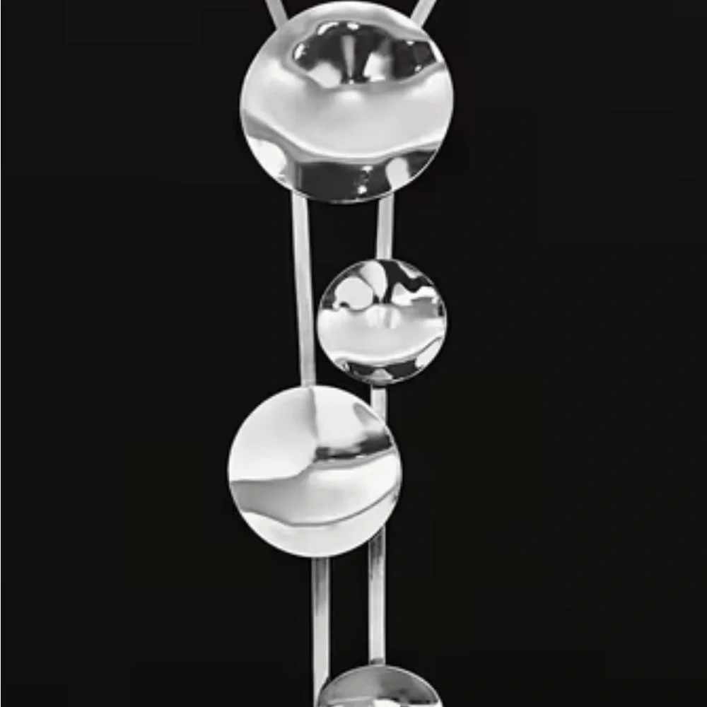 Modern Silver Disc Pendant Lariat Necklace - Picture 2 of 3